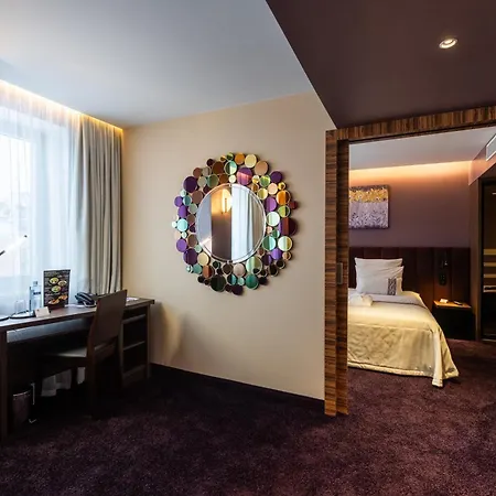Avalon & Conferences Ξενοδοχείο 4*
